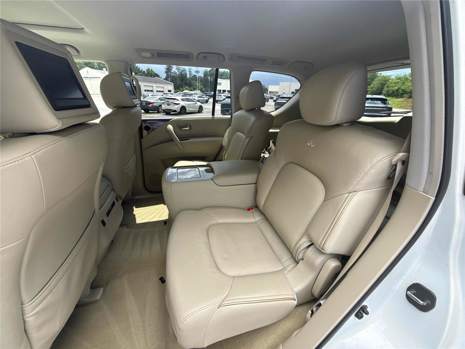 Used 2012 INFINITI QX56 4WD w/ Theater Pkg image 12