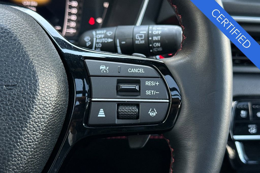 Certified 2025 Honda Pilot Black Edition image 31