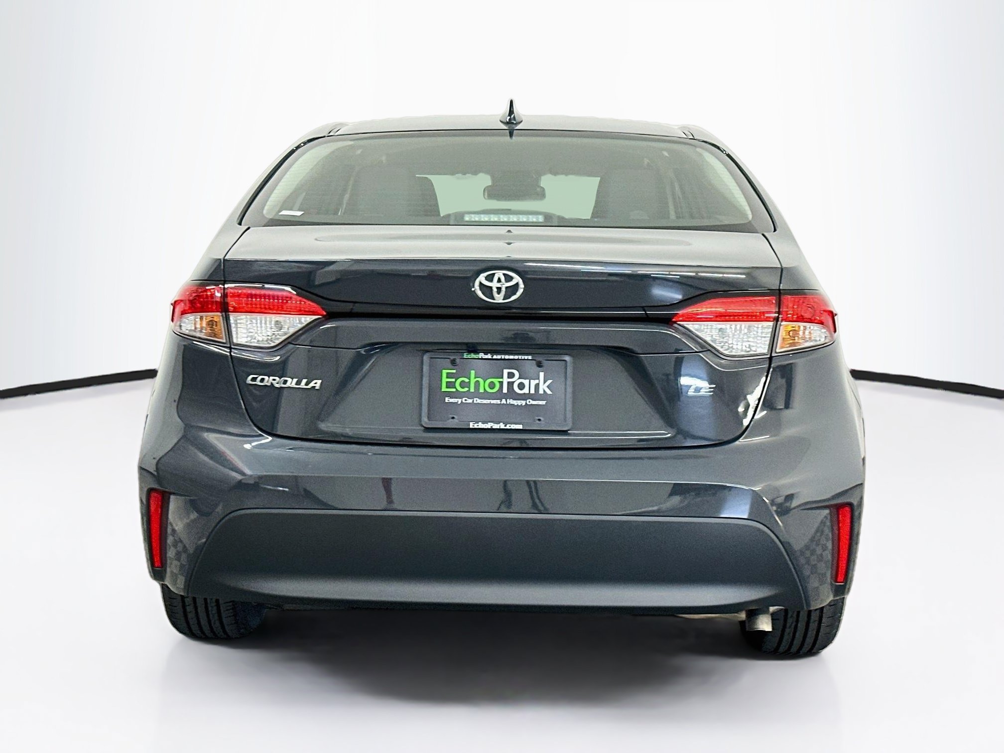 Used 2025 Toyota Corolla LE FWD image 7