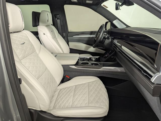 Used 2025 Cadillac Escalade V image 23