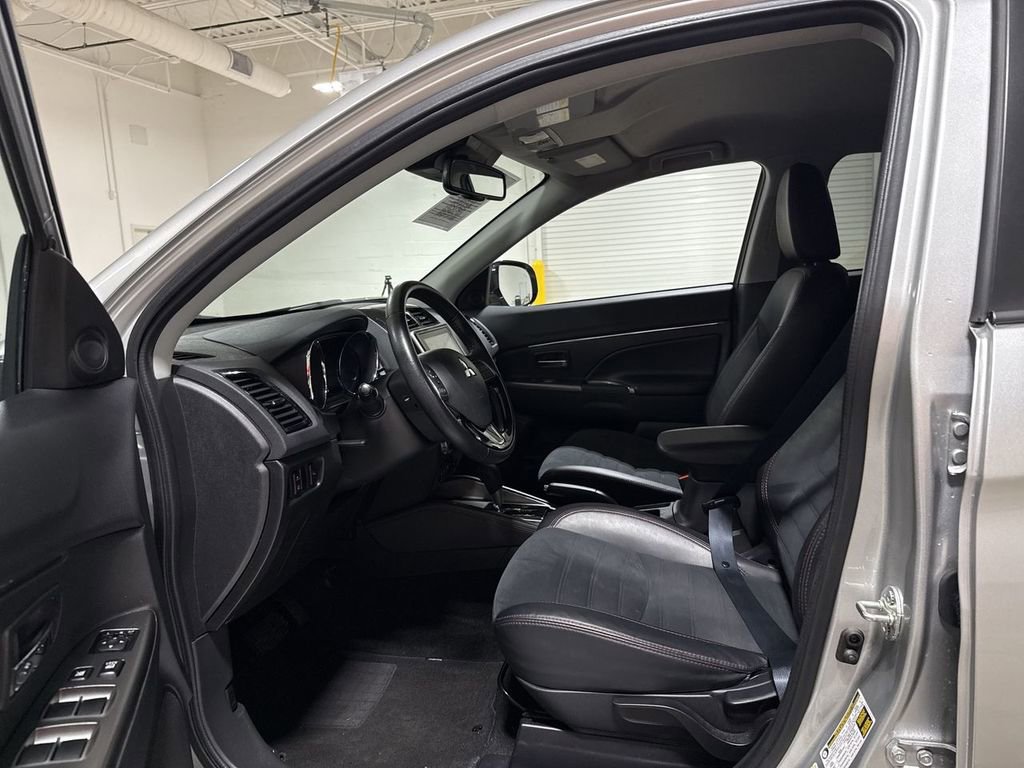 Used 2024 Mitsubishi Outlander Sport ES AWD/4WD image 19