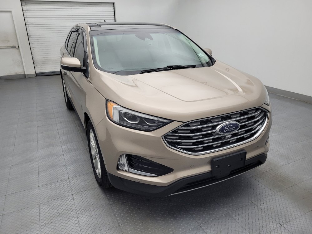 Used 2020 Ford Edge Titanium w/ Equipment Group 301A FWD image 13