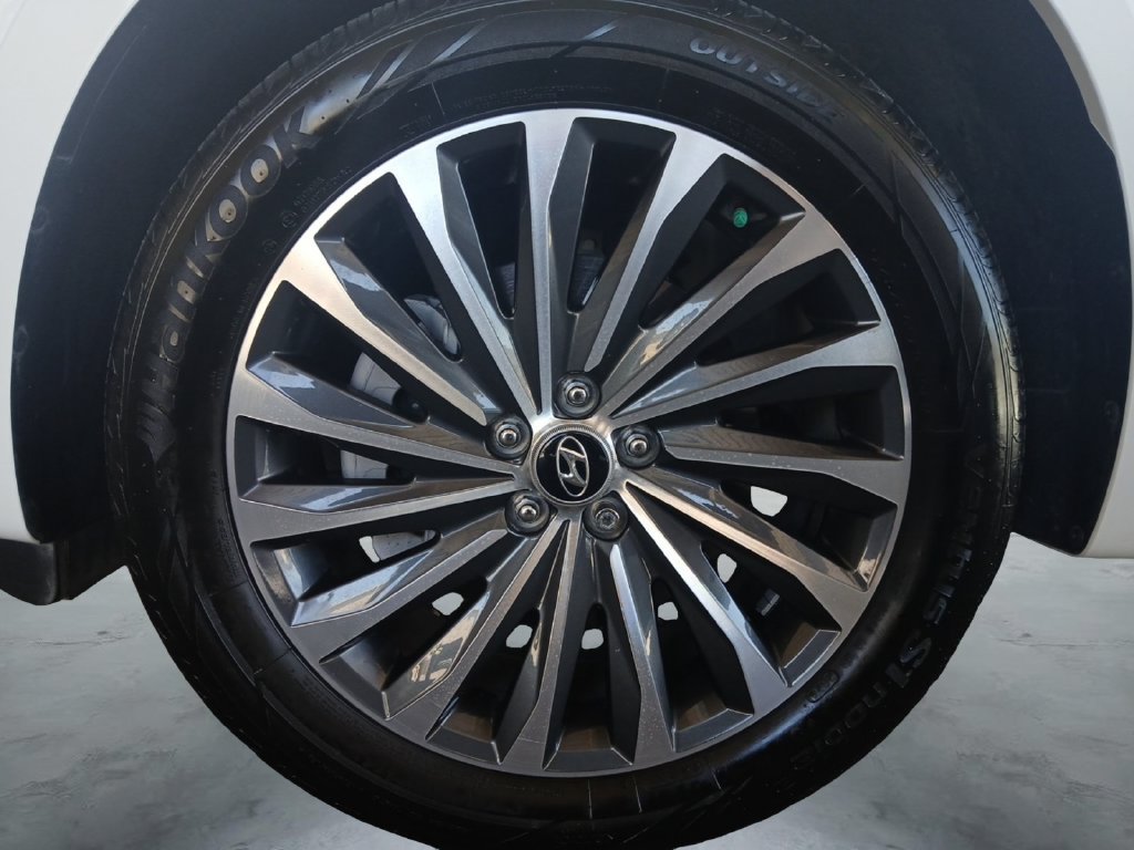 Used 2025 Hyundai Palisade Calligraphy FWD image 14