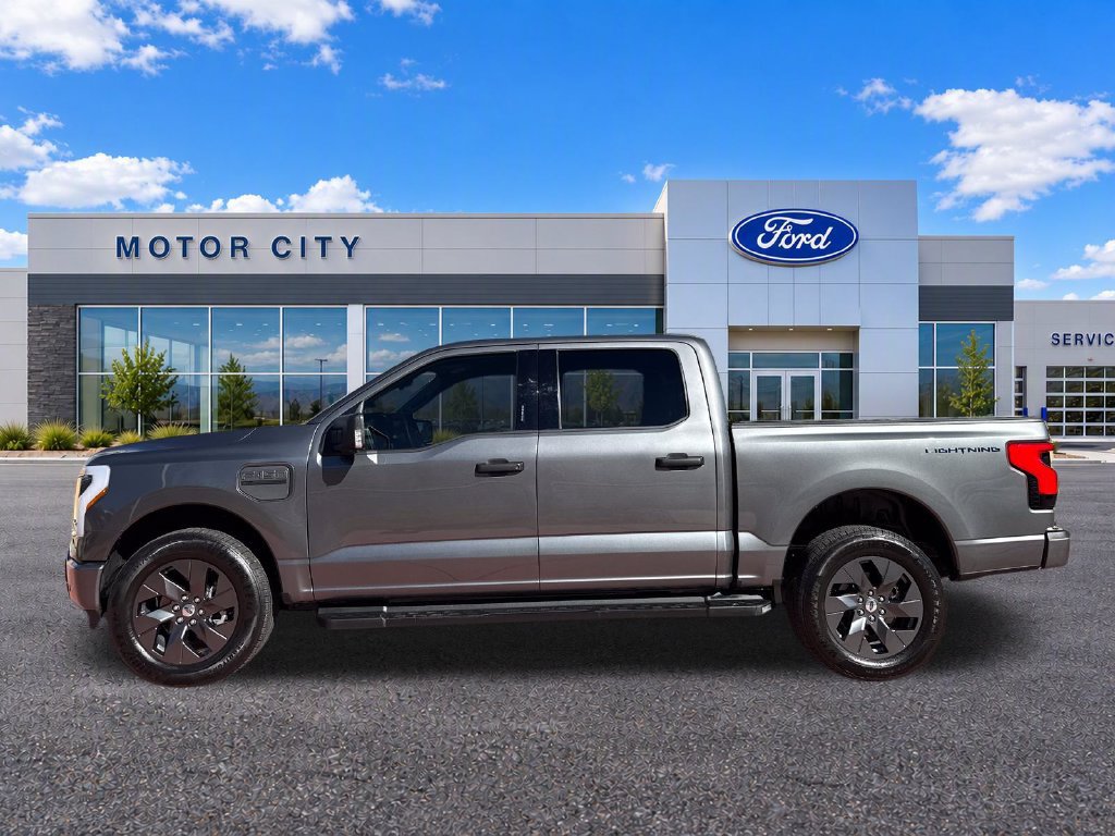 Used 2023 Ford F150 Lightning XLT AWD/4WD image 4