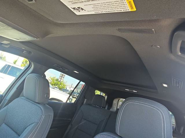 New 2027 Chevrolet Traverse LT w/ Sun and Wheel Package FWD image 19