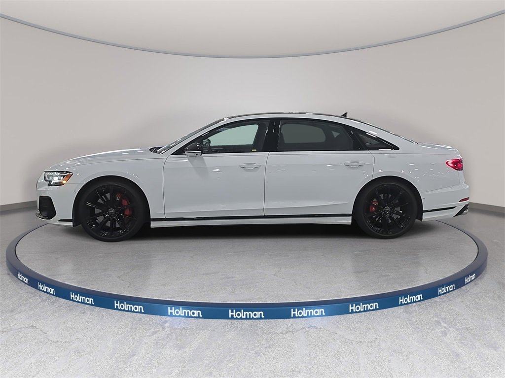 Used 2024 Audi S8 image 9