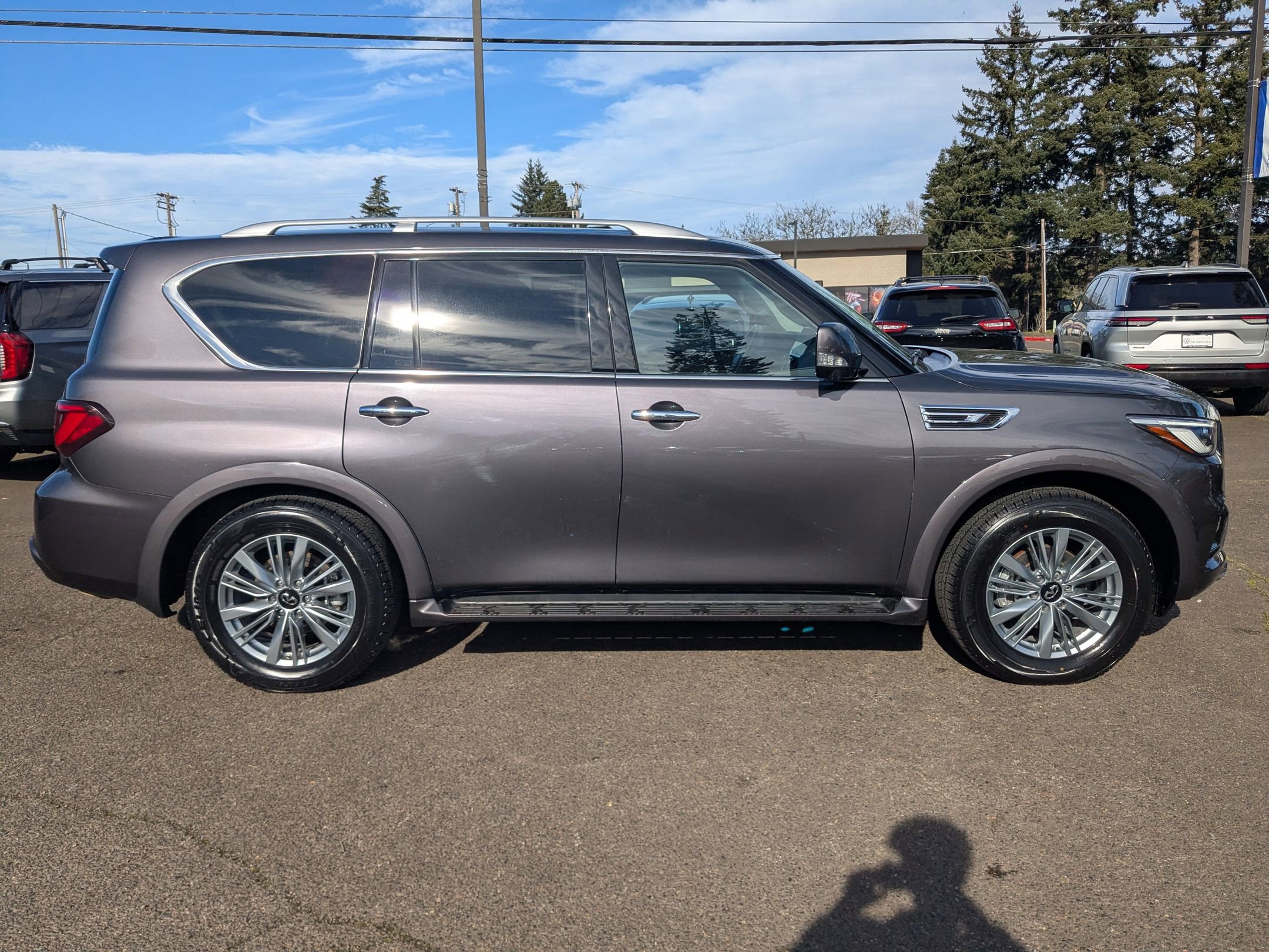 Used 2024 INFINITI QX80 Luxe image 6