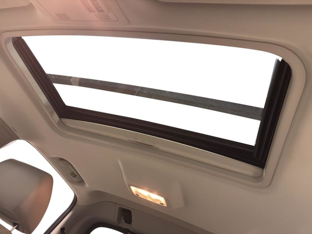 Used 2013 Chevrolet Avalanche LT w/ All-Star Edition image 16