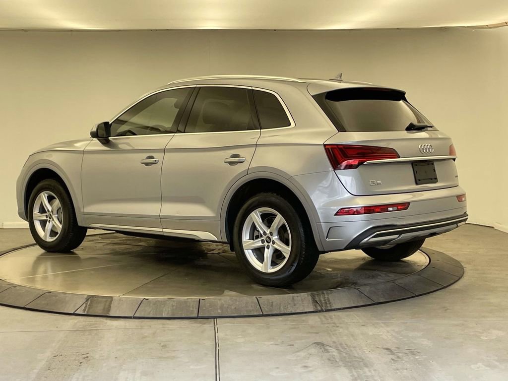 Certified 2023 Audi Q5 2.0T Premium w/ Convenience Package image 3