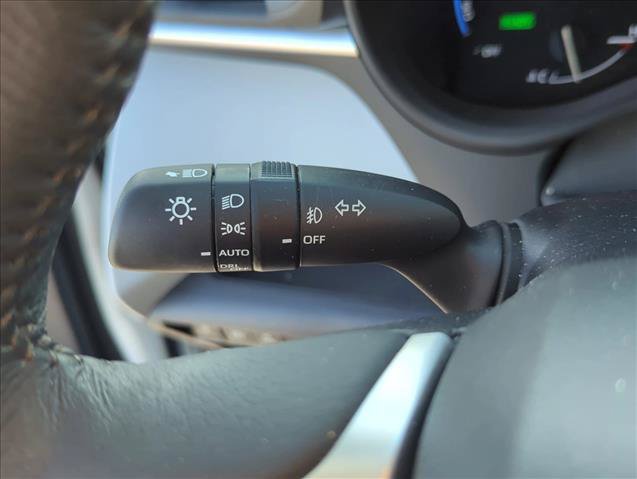 Used 2025 Toyota Sienna XLE w/ XLE Plus Package FWD image 14