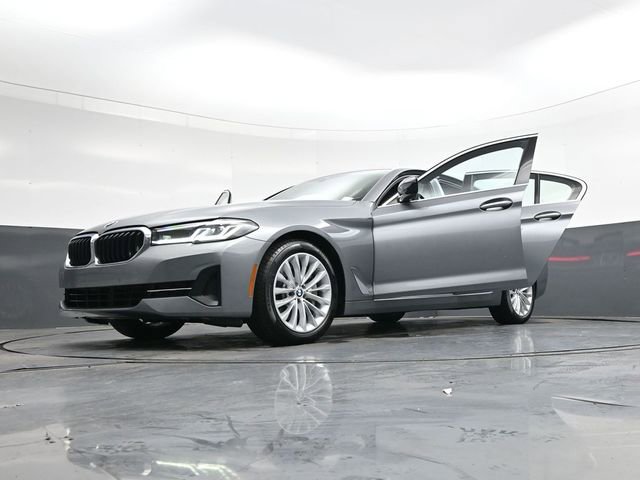 Used 2023 BMW 530i xDrive image 44