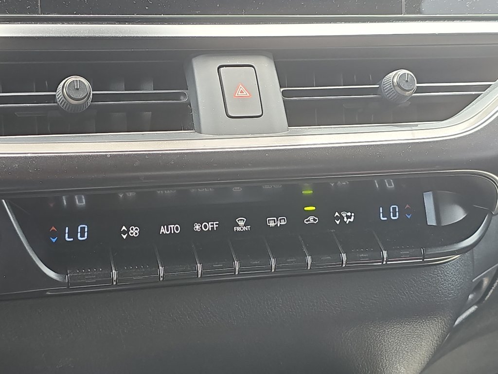 Used 2024 Lexus UX 250h FWD w/ Premium Package image 16