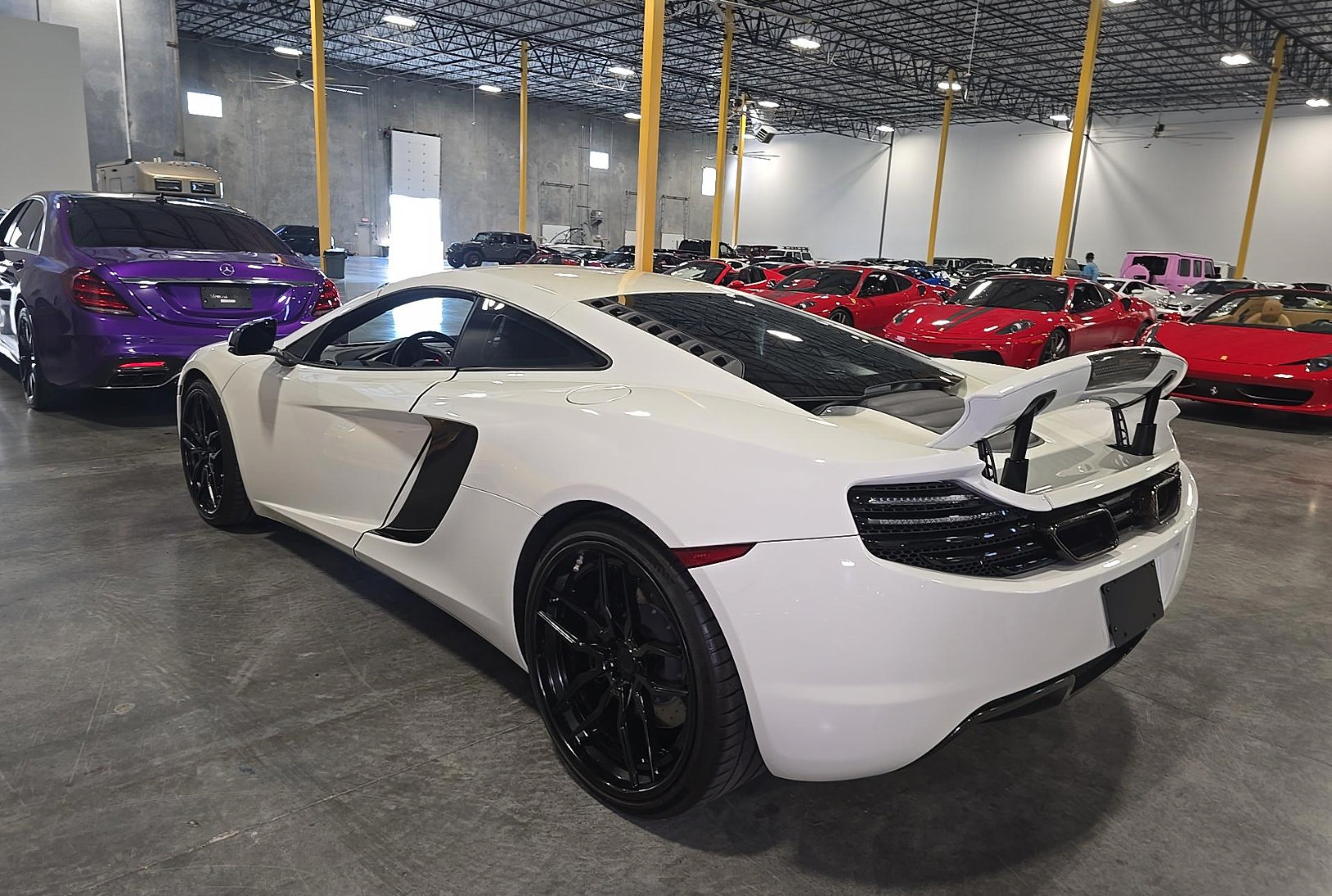 Used 2012 McLaren MP4-12C Coupe RWD image 4