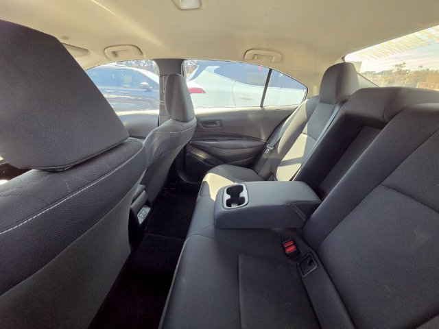 Used 2023 Toyota Corolla LE FWD image 9