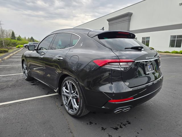 Used 2023 Maserati Levante GT AWD/4WD image 8