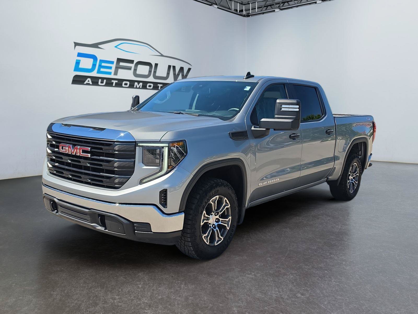 Used 2024 GMC Sierra 1500 Pro w/ Pro Value Package AWD/4WD image 7