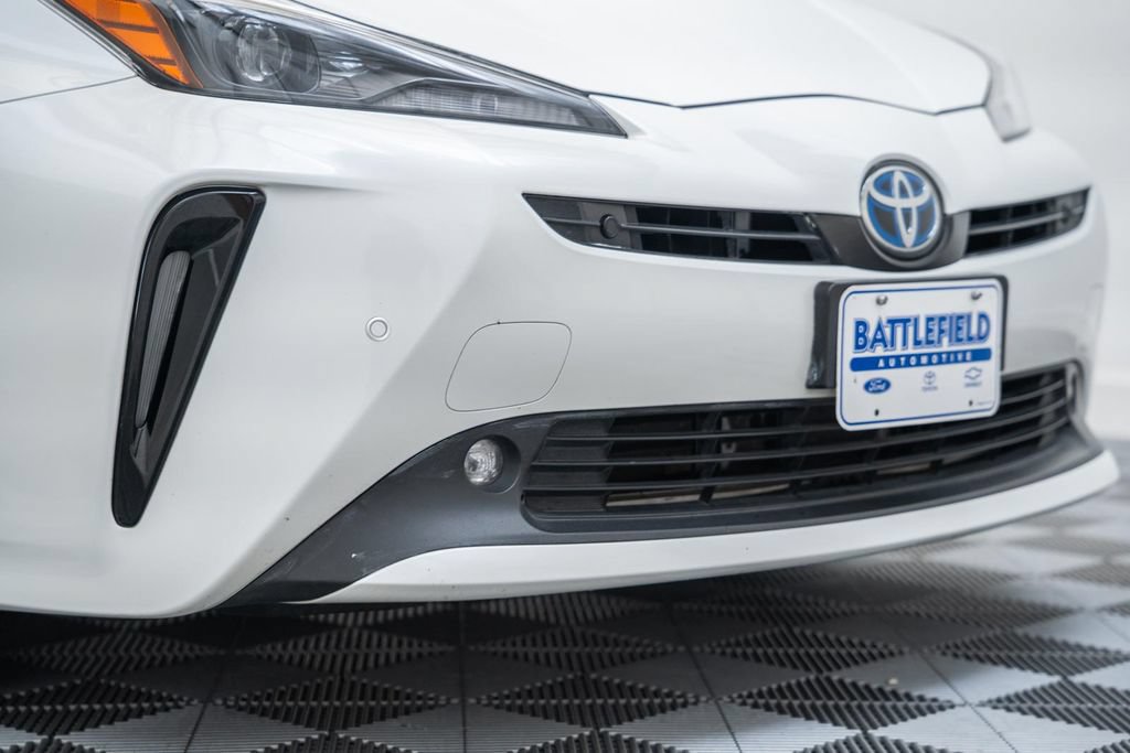 Certified 2021 Toyota Prius FWD image 15