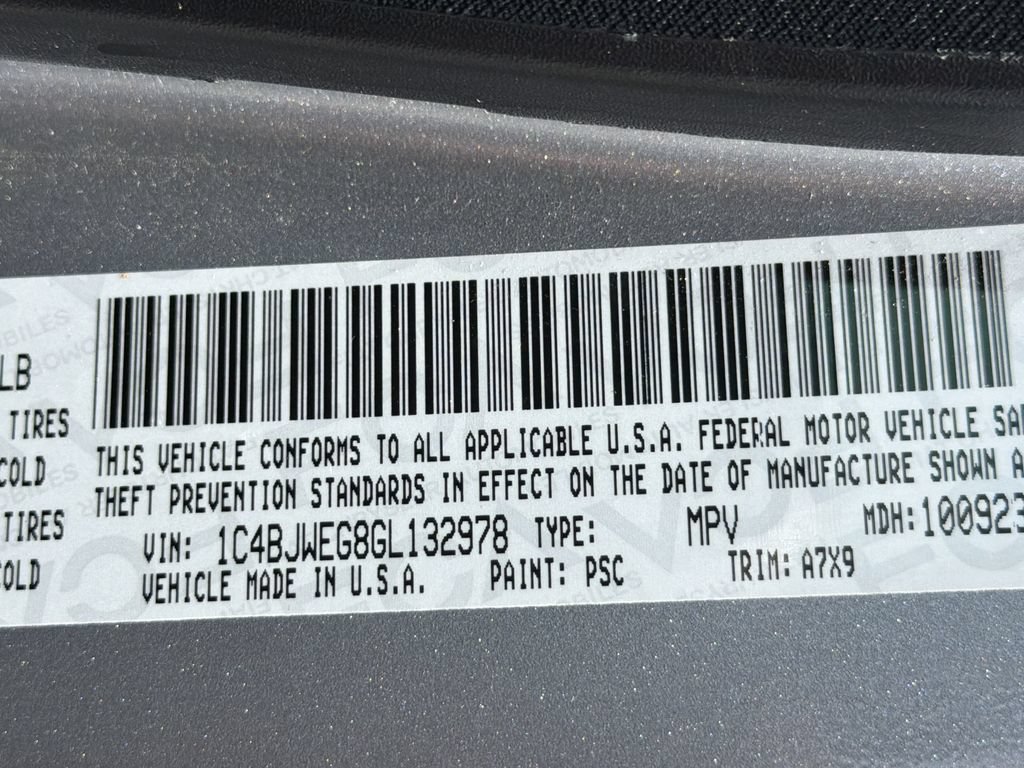 Used 2016 Jeep Wrangler Unlimited Sahara AWD/4WD image 32
