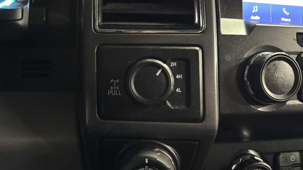 Used 2020 Ford F150 XLT w/ Equipment Group 302A Luxury AWD/4WD image 25