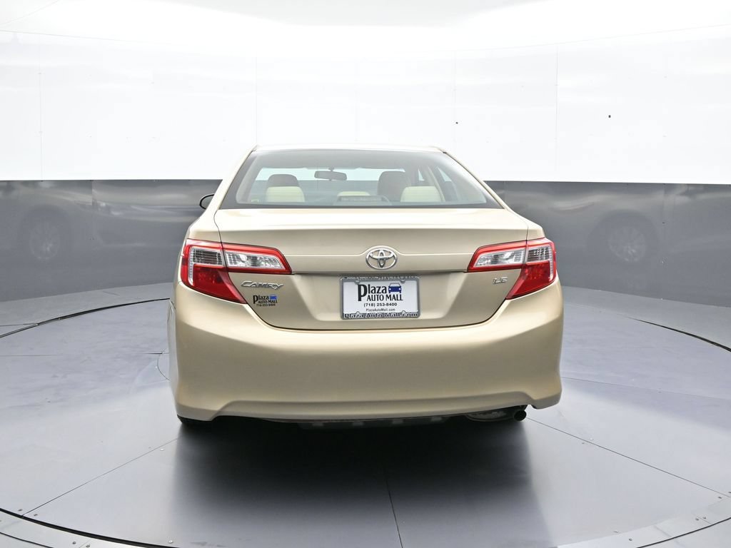 Used 2012 Toyota Camry LE FWD image 7