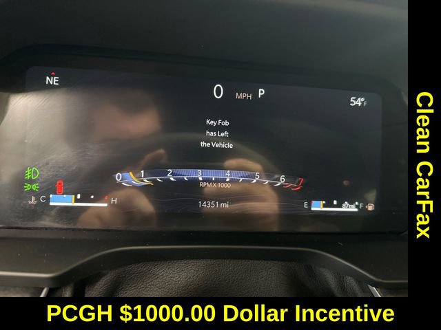 Used 2024 Jeep Grand Cherokee Limited w/ Luxury Tech Group II image 2