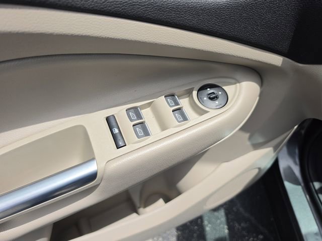 Used 2019 Ford Escape Titanium FWD image 15