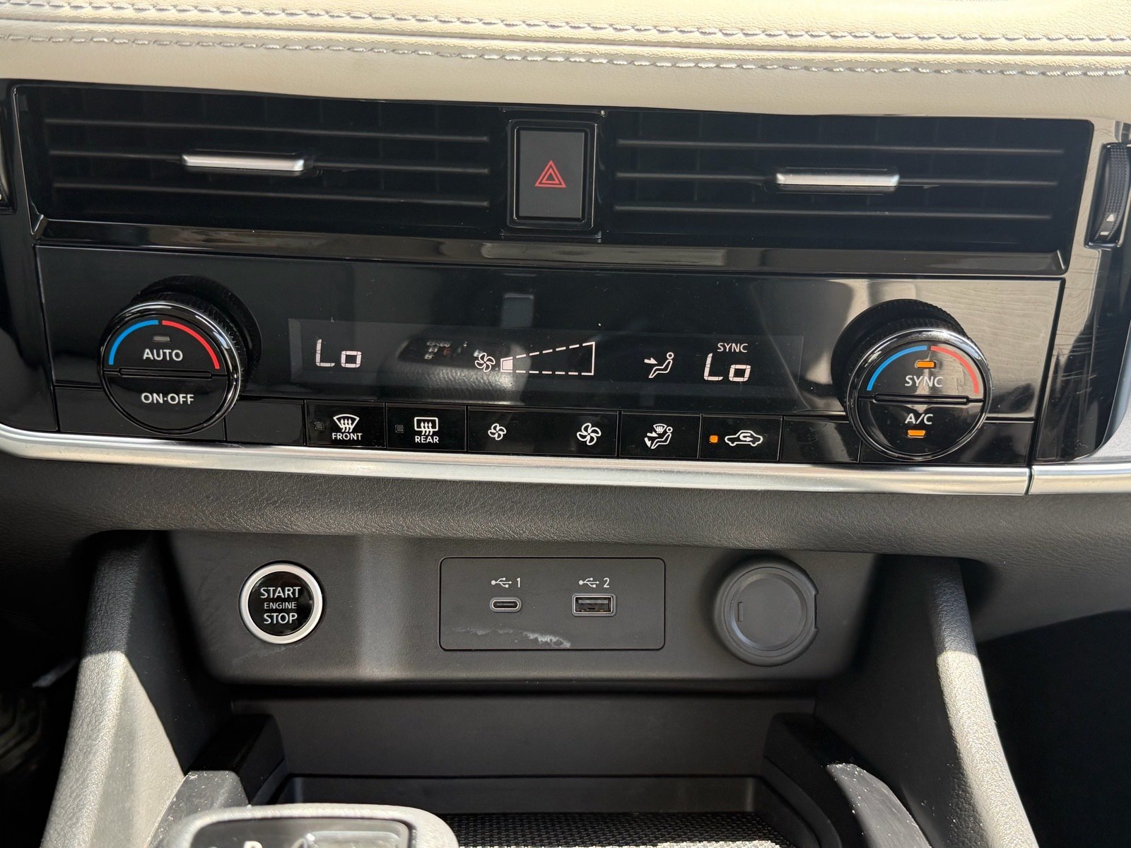 Certified 2023 Nissan Rogue SV FWD image 18