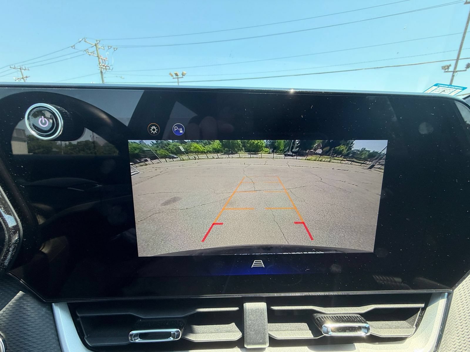 Used 2025 Chevrolet Equinox LT FWD image 24