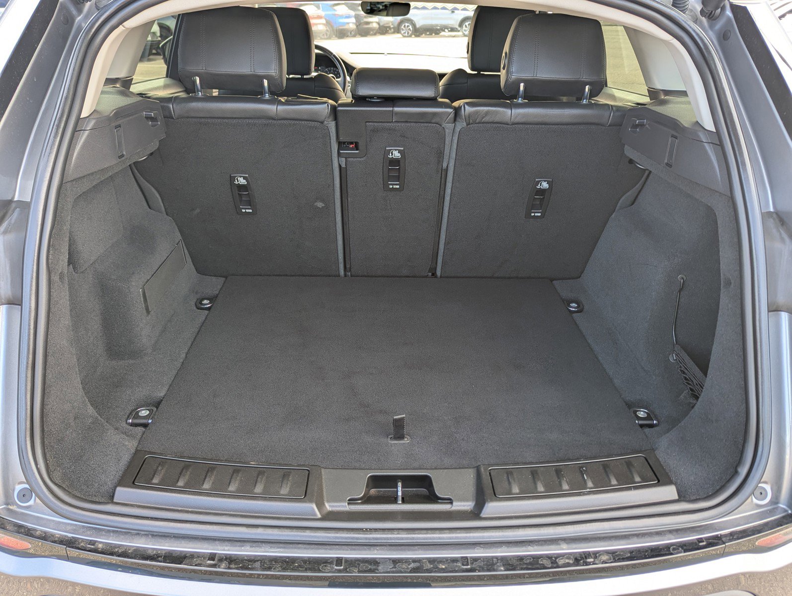 Used 2020 Land Rover Range Rover Evoque S image 10