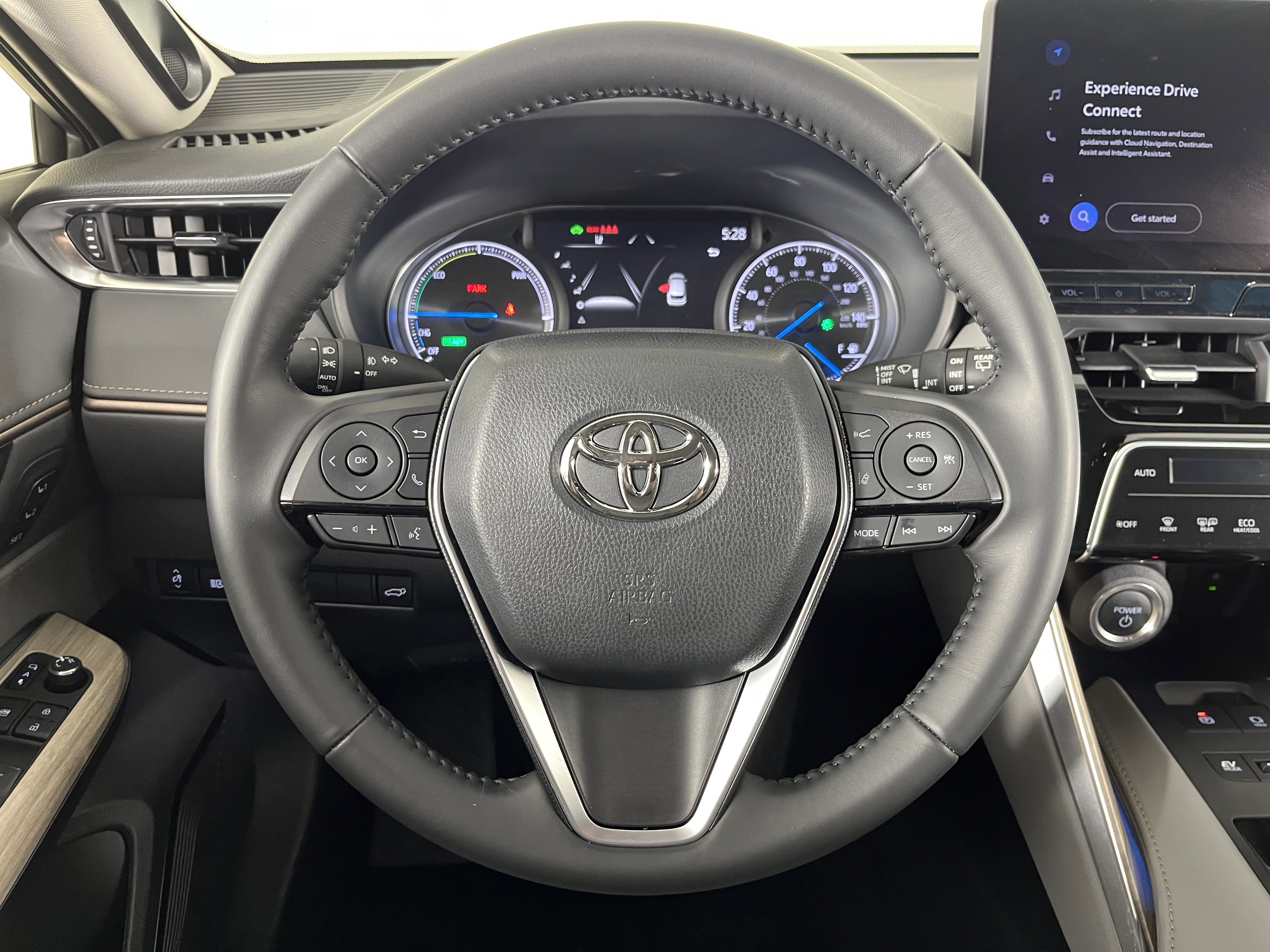 Used 2024 Toyota Venza XLE AWD/4WD image 12
