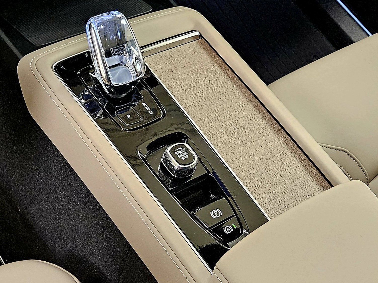 New 2026 Volvo XC90 B6 Plus w/ Protection Package AWD/4WD image 45