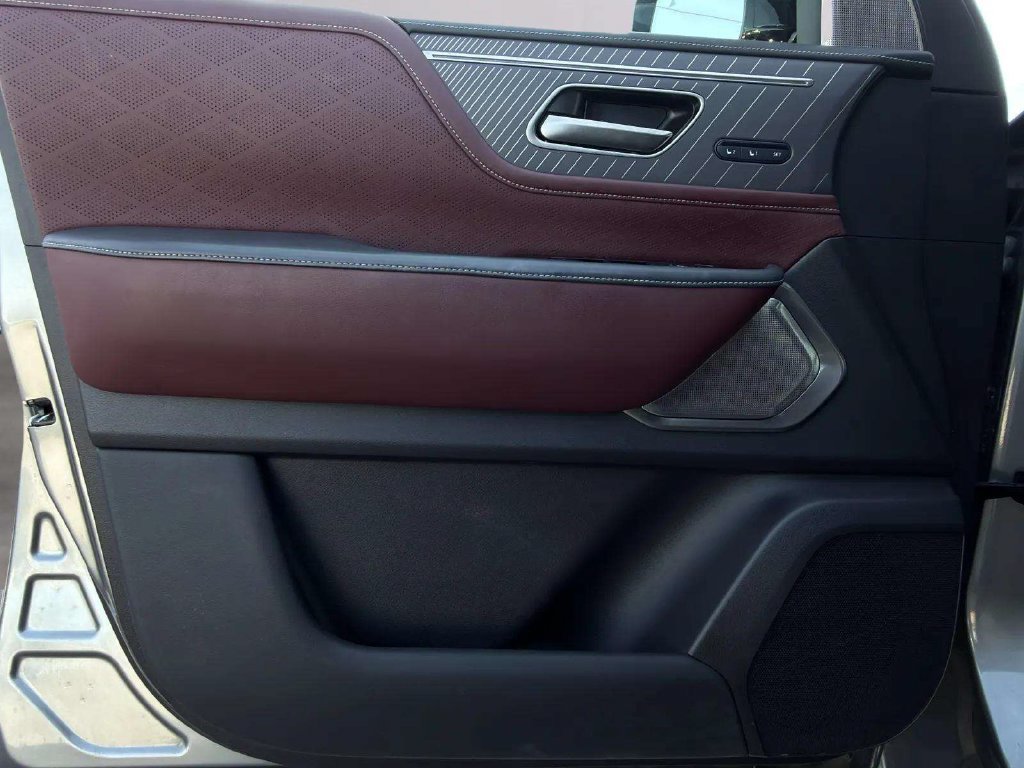 Used 2025 INFINITI QX80 Autograph w/ Autograph Exterior Package AWD/4WD image 19