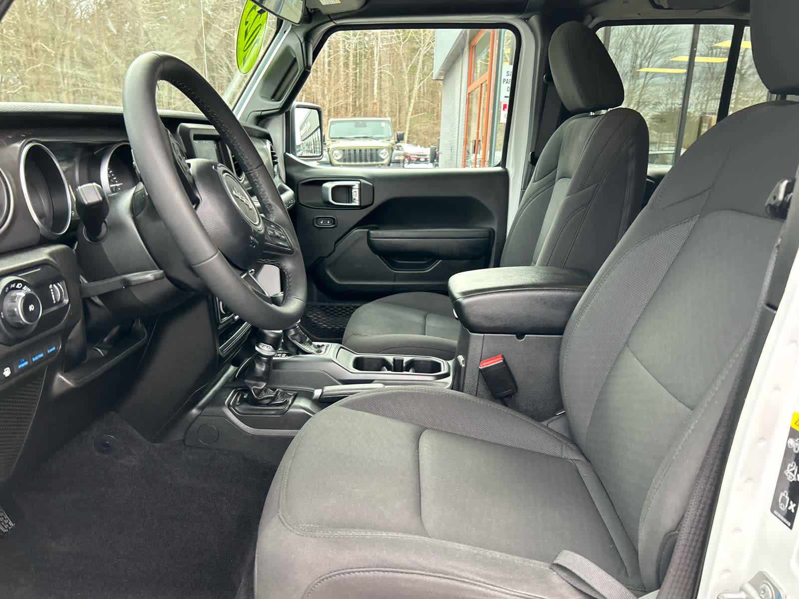 Used 2023 Jeep Wrangler Unlimited image 19