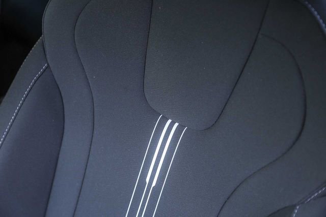 Certified 2025 Hyundai Elantra SEL image 29