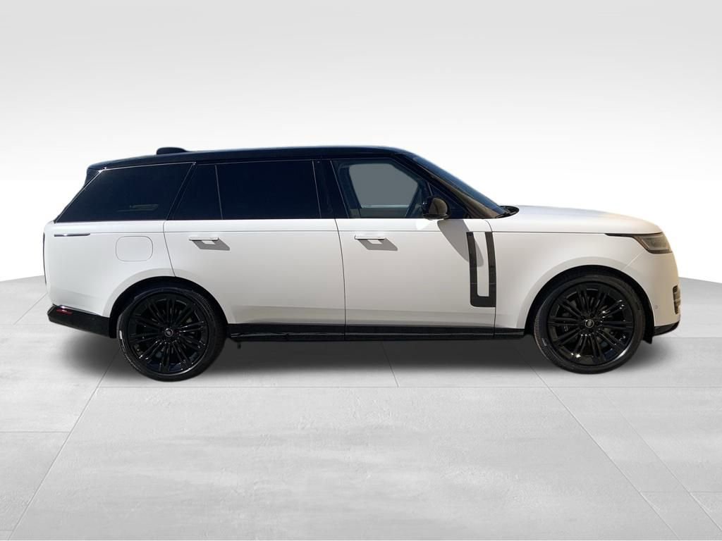 New 2025 Land Rover Range Rover Long Wheelbase SE image 5