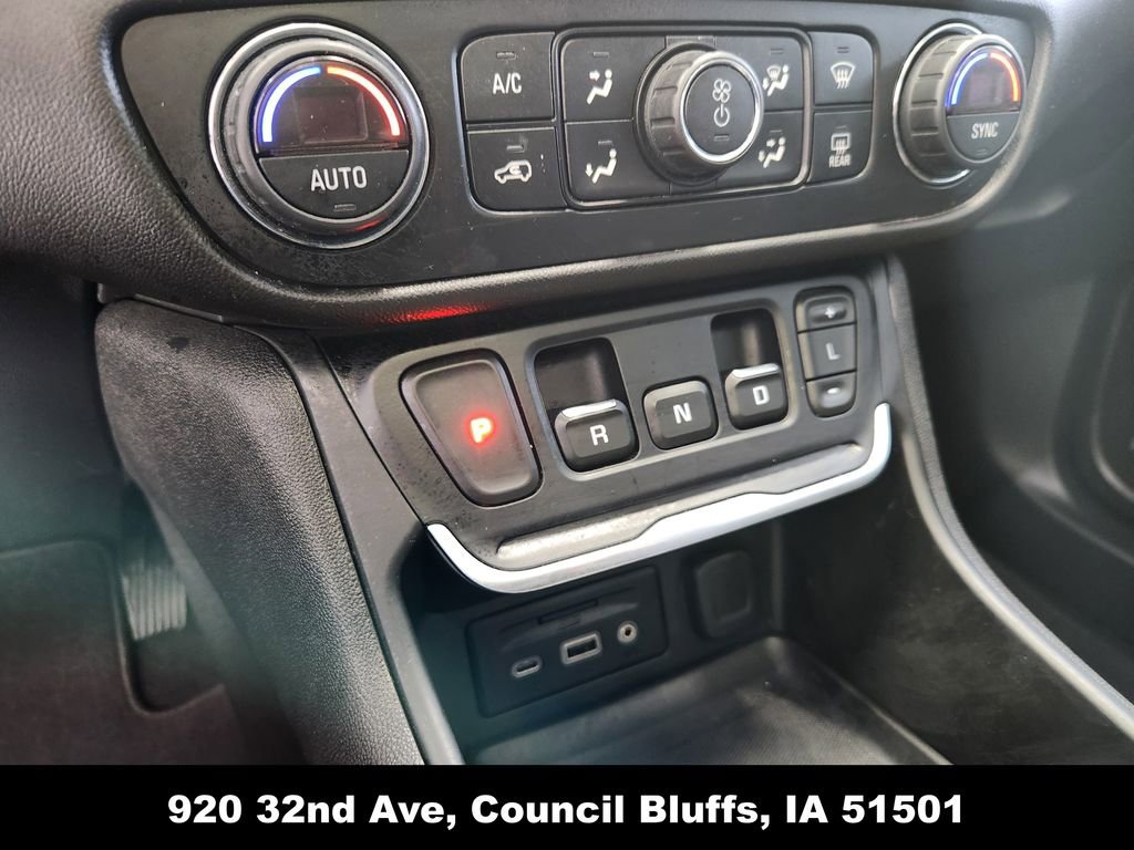 Used 2020 GMC Terrain Denali w/ Denali Premium Package image 34