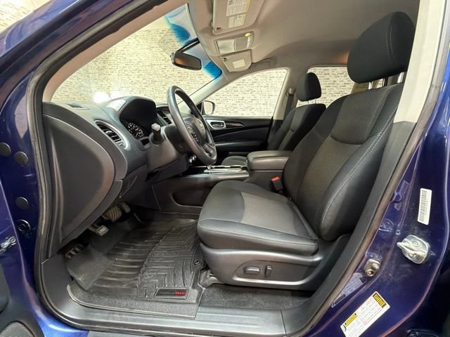 Used 2020 Nissan Pathfinder SV FWD image 21