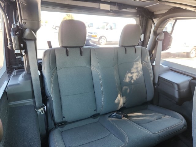 Used 2025 Jeep Wrangler Sport AWD/4WD image 28