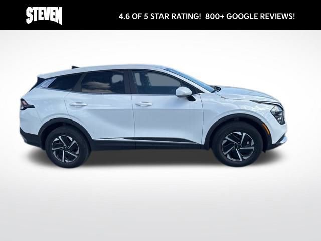 Used 2024 Kia Sportage LX image 9