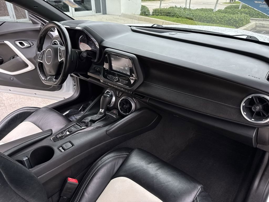 Used 2018 Chevrolet Camaro LT w/ RS Package image 33
