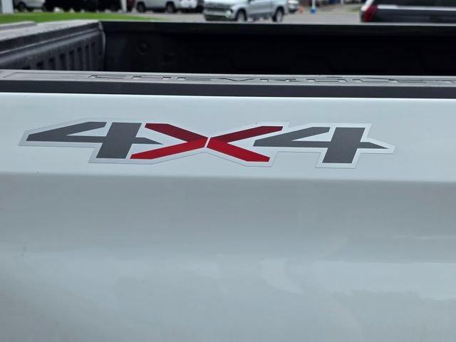 Used 2021 Chevrolet Silverado 1500 LT w/ Fleet Comfort Package AWD/4WD image 16