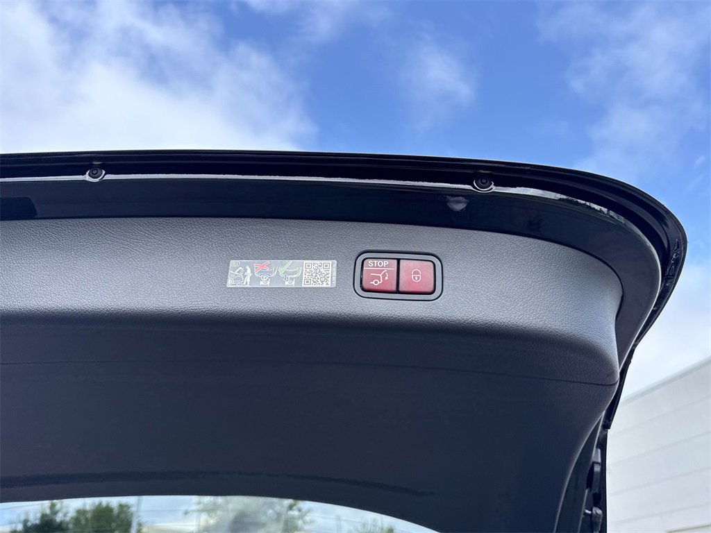 Certified 2025 Mercedes-Benz GLC 350e 4MATIC image 16