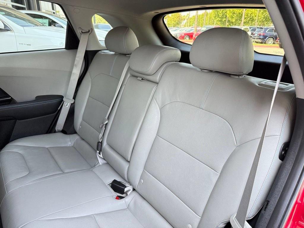 Used 2018 Kia Niro Touring FWD image 12