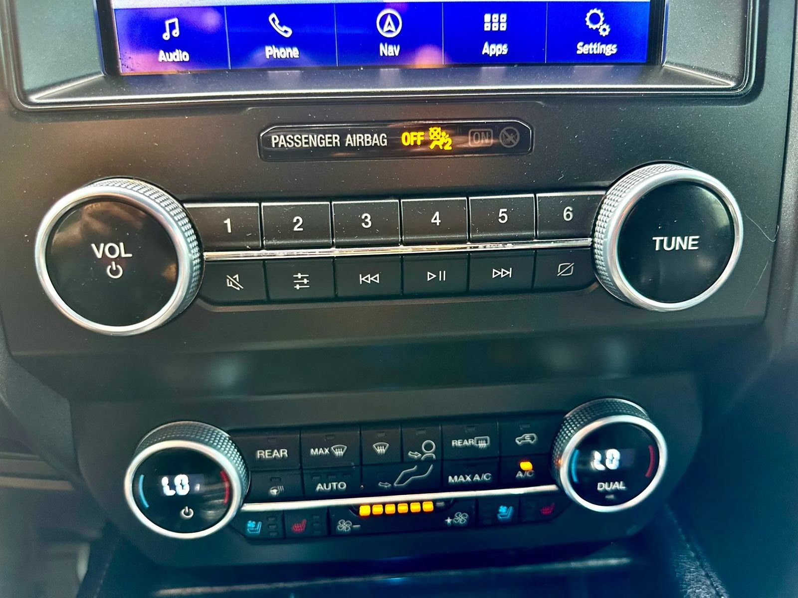 Used 2021 Ford Expedition Limited RWD image 24