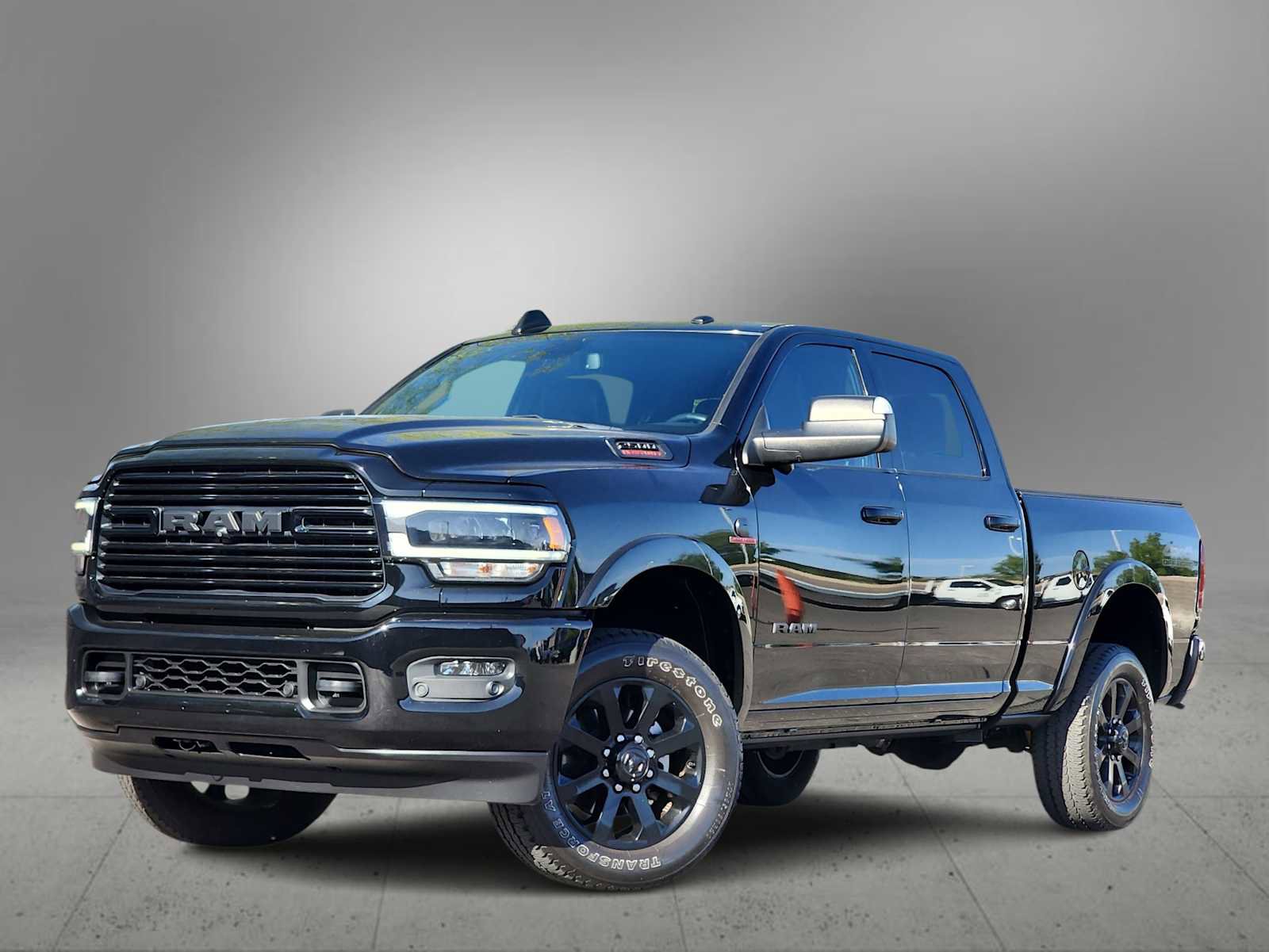 Used 2022 RAM 2500 Laramie AWD/4WD image 1