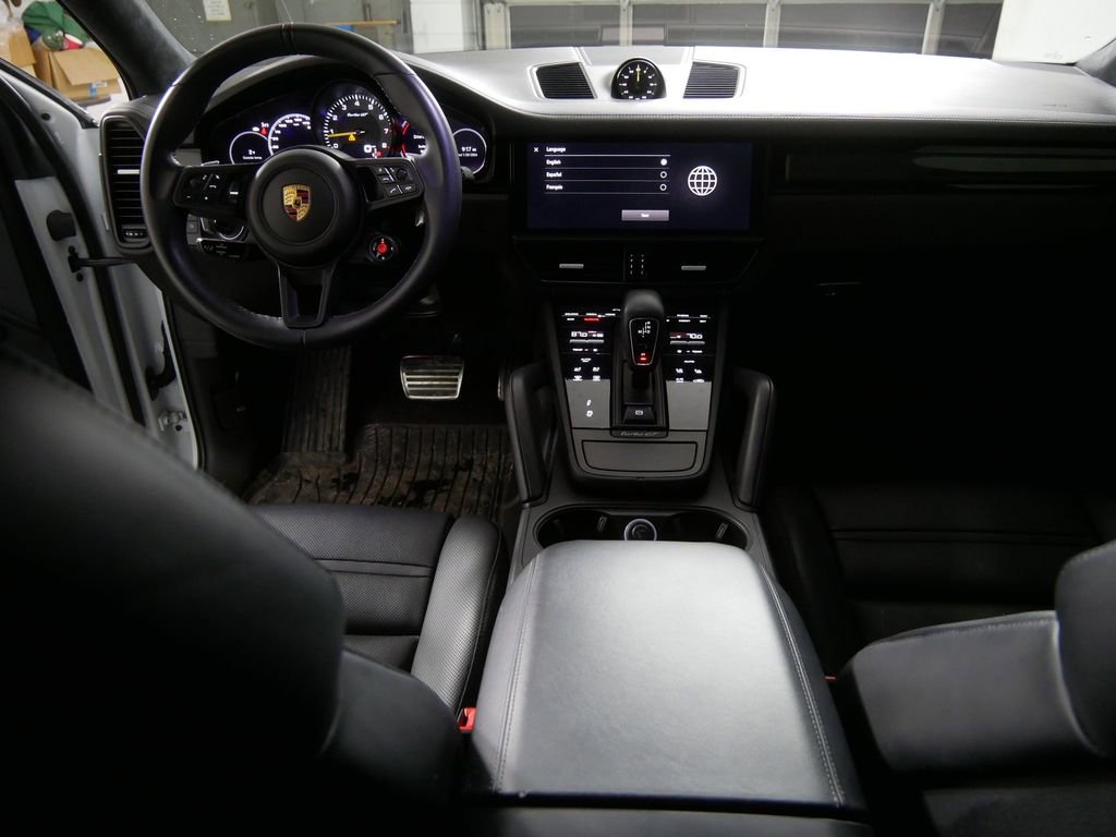 Used 2022 Porsche Cayenne Turbo GT image 10