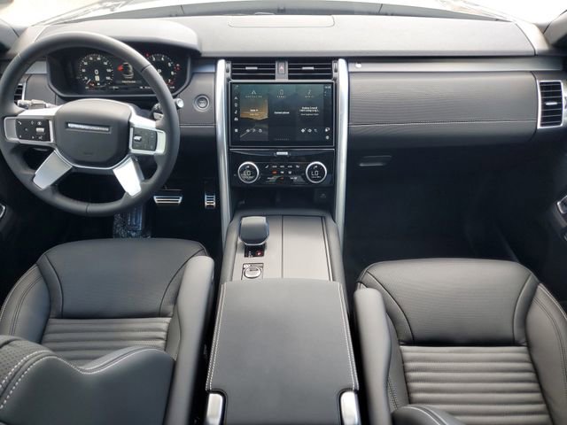 New 2025 Land Rover Discovery Dynamic SE AWD/4WD image 16