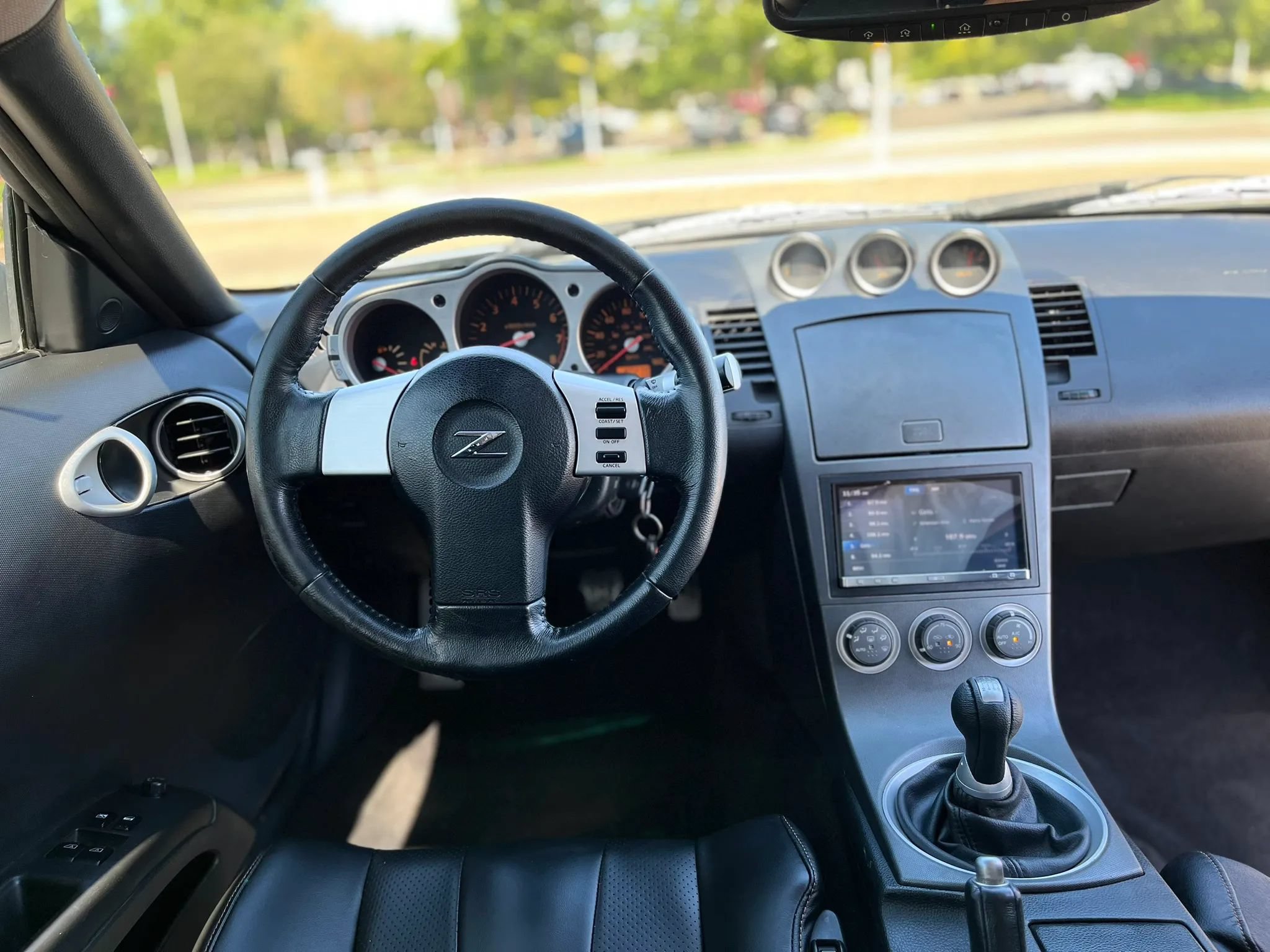 Used 2003 Nissan 350Z Touring w/ Aerodynamics Pkg RWD image 12