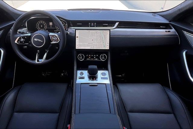 New 2026 Jaguar F-PACE R-Dynamic S image 5