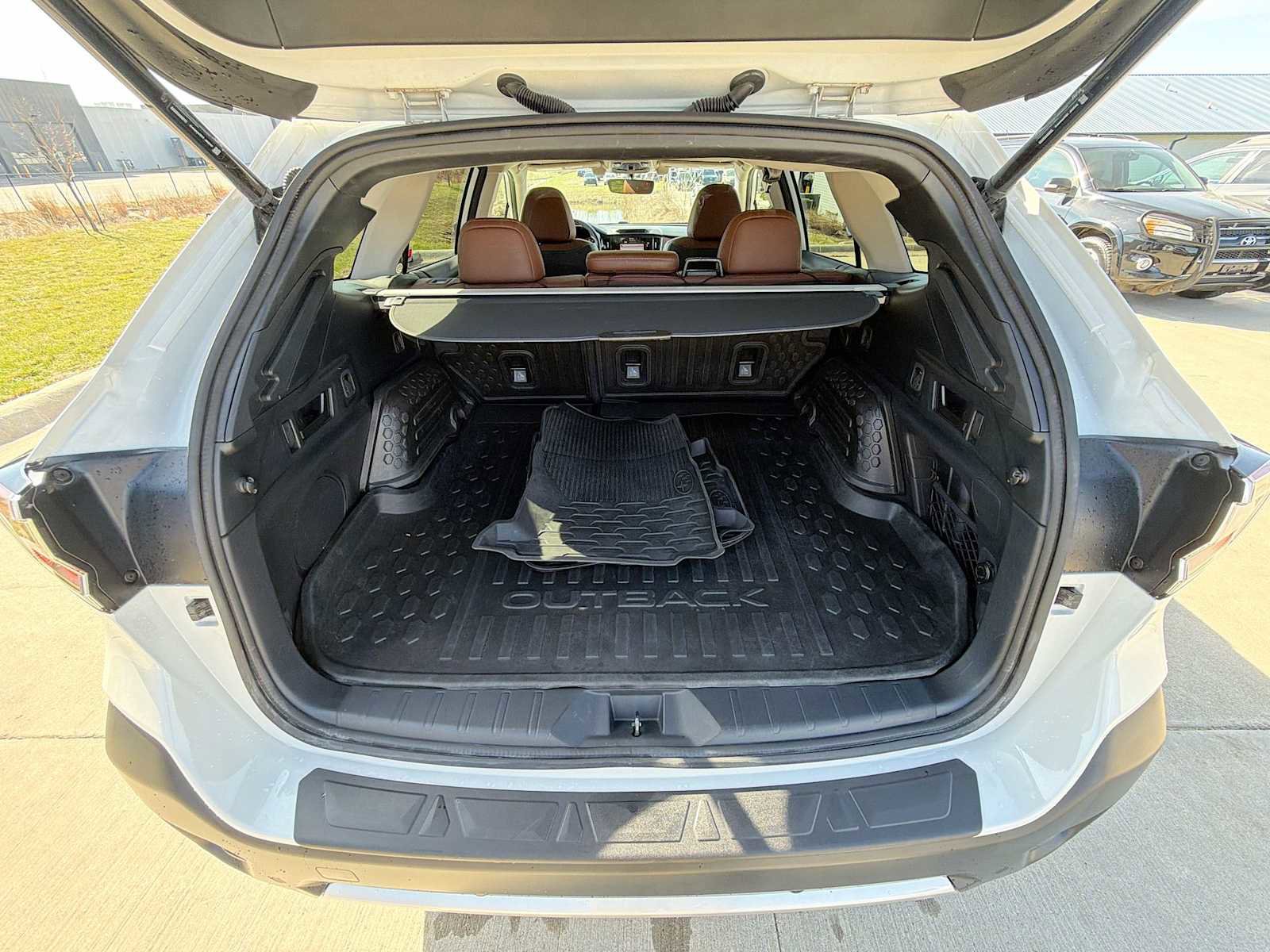 Used 2022 Subaru Outback Touring image 31